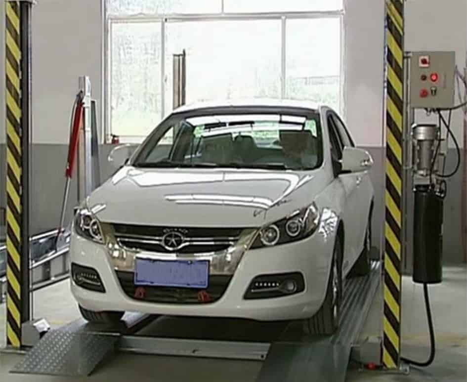 重慶四柱簡易升降立體停車設備03.jpg