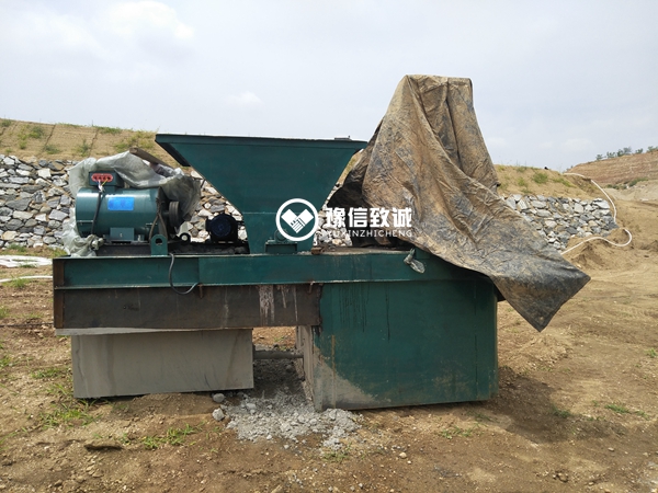 80矩形水渠成型機,矩形現澆水渠機